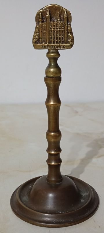 Papeles de Bronce con la imagen de 'The Tower' - imagen 2