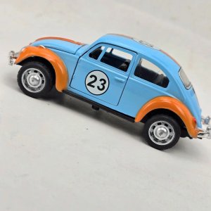 Auto a Escala Volkswagen Escarabajo Azul y Naranja - imagen 5