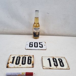 Lote de 3 Chapas Esmaltadas Antiguas con Números para Colección o Decoración Industrial - imagen 2
