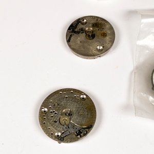 Lote de Mecanismos y Esferas de Relojes Antiguos - imagen 4