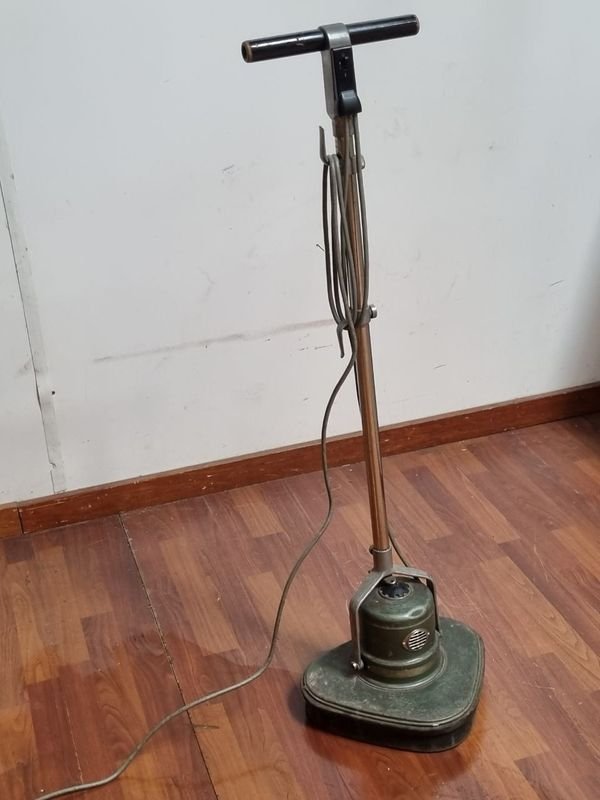 Lote anterior: Pulidora De Piso Funcionando - Limpadora de suelo en buen estado