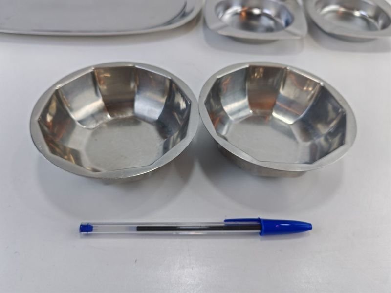 15 Piezas de Bandejas, Tazas y Ceniceros en Metal Plateado - imagen 4