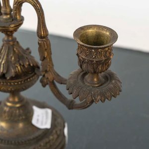 Candelero de Bronce con Dos Luces y Detalles Ornamentales - imagen 2