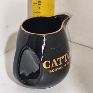 Jarra para Whisky Catto's Scotch Whisky Wade England Negra con Borde Dorado - imagen 2