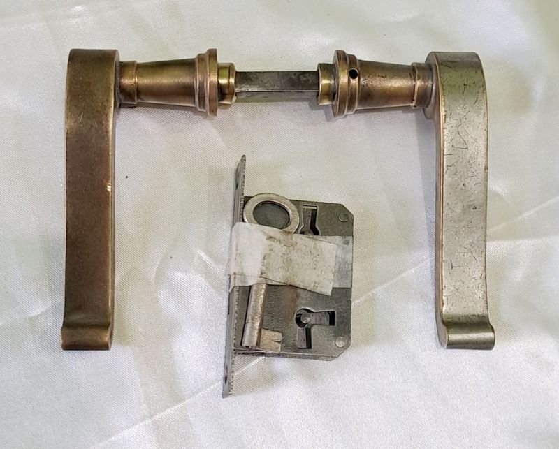 Item 852877 - Image 2