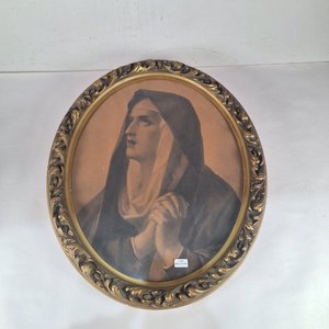 Lámina de la Virgen con Marco Oval Dorado - imagen 2