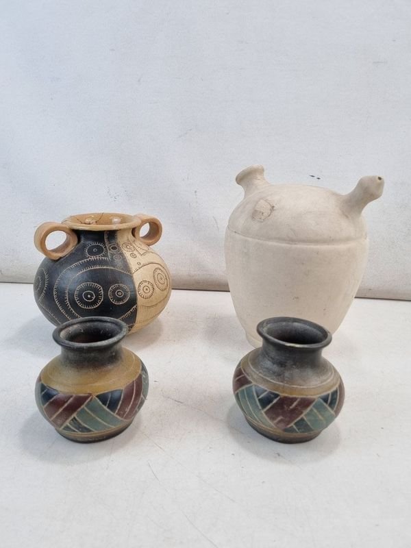 Lote de 4 Piezas de Alfarería Artesanal Decorativa - imagen 1