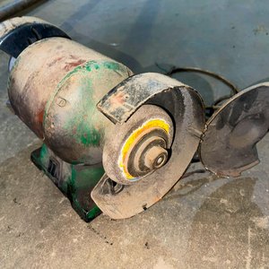 Amoladora Trifásica con Base de Hierro - imagen 5