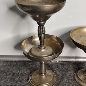 Set de 5 Copas de Metal Estilo Vintage, 3 Selladas - imagen 5