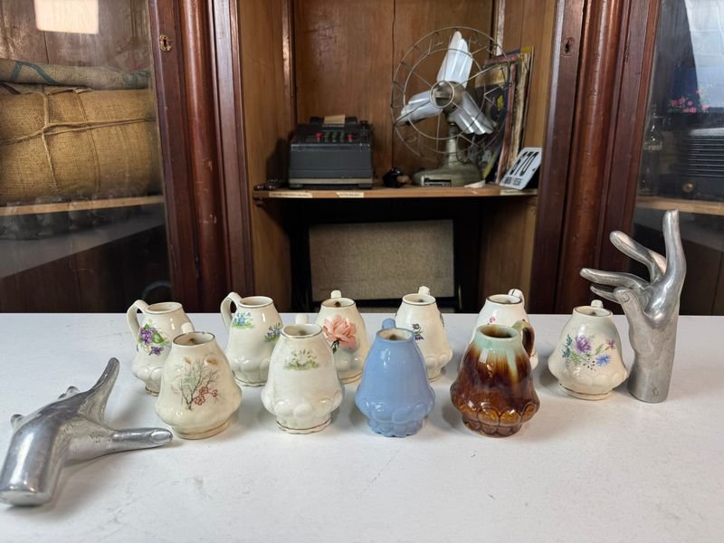 Colección de 10 mates en loza Lozur