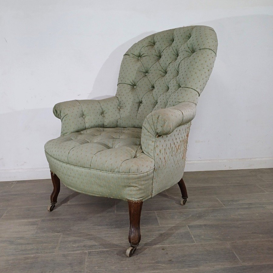 Sillón cixtoriano tapizado en tela capitoneada - imagen 2