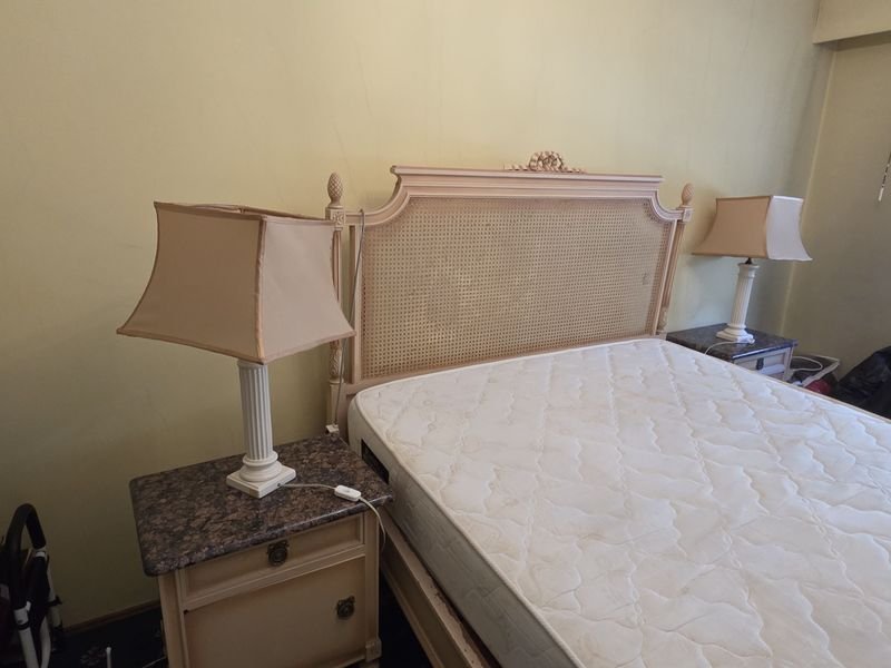 Item 923076 - Image 0