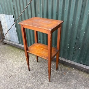 Mesita Auxiliar Alta de Madera Estilo Clásico - imagen 3