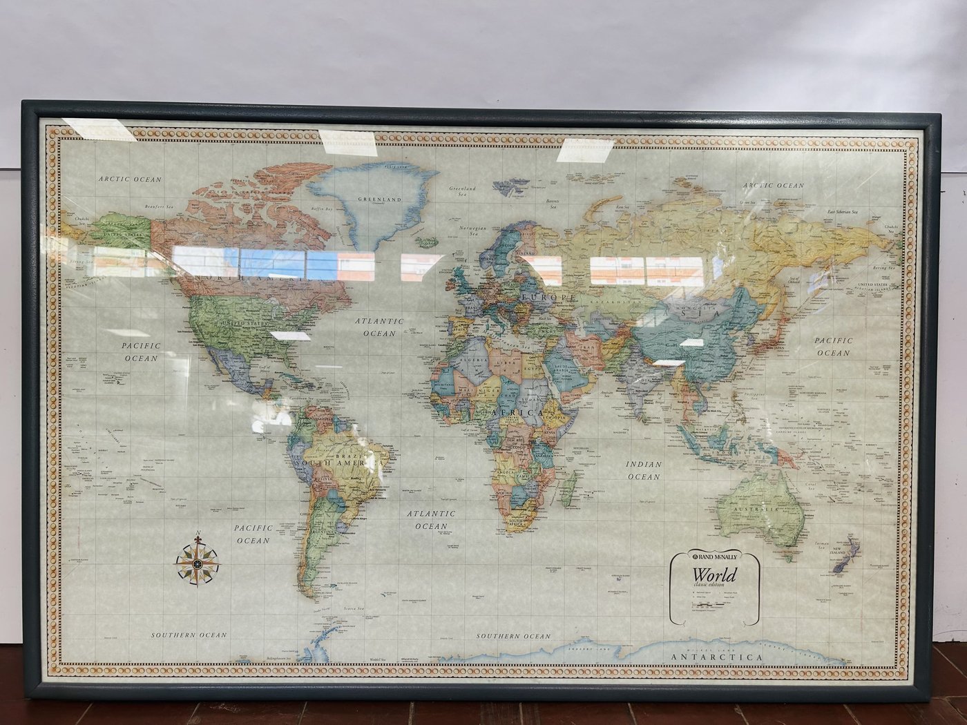 Lámina Mapa Mundi Enmarcada 130x86cm