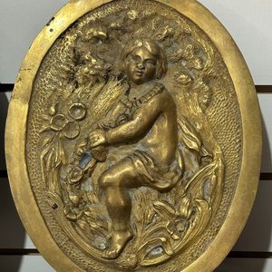 2 Placas Decorativas Ovaladas en Bronce con Figuras Infantiles - imagen 3
