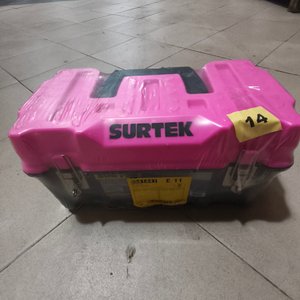 Lote siguiente: Caja de Herramientas Surtek Rosa con Tapa y Manija