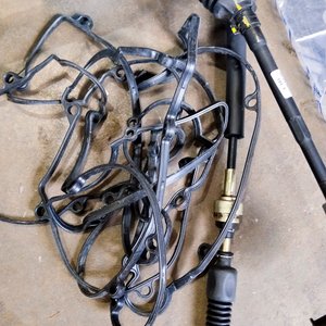 Lote de Repuestos Nuevos Hyundai: Cables de Transmisión, Juntas y Más - imagen 2