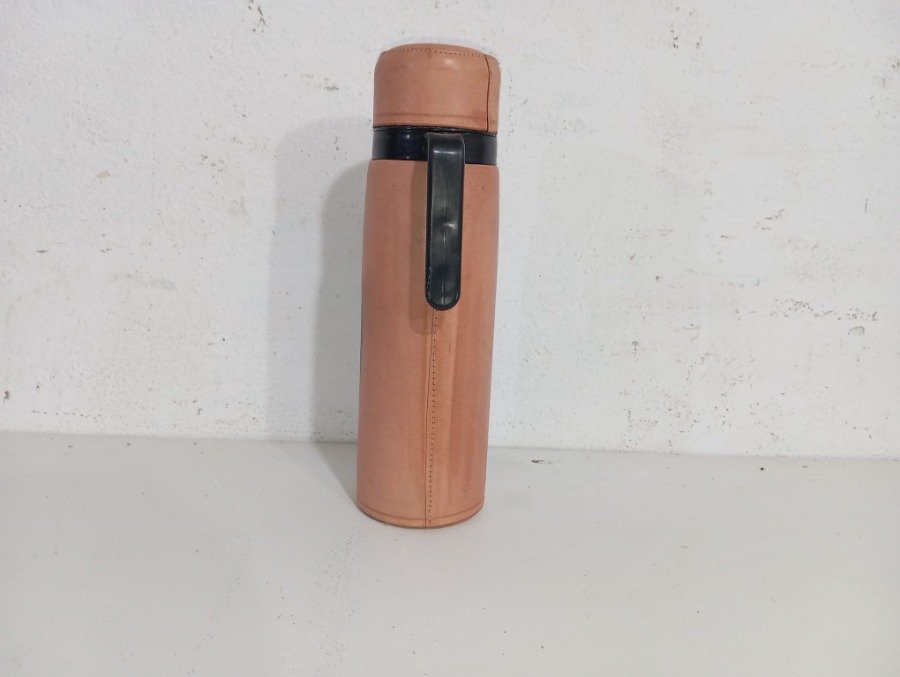 Termo de cuero para 1 litro con caballo - imagen 4
