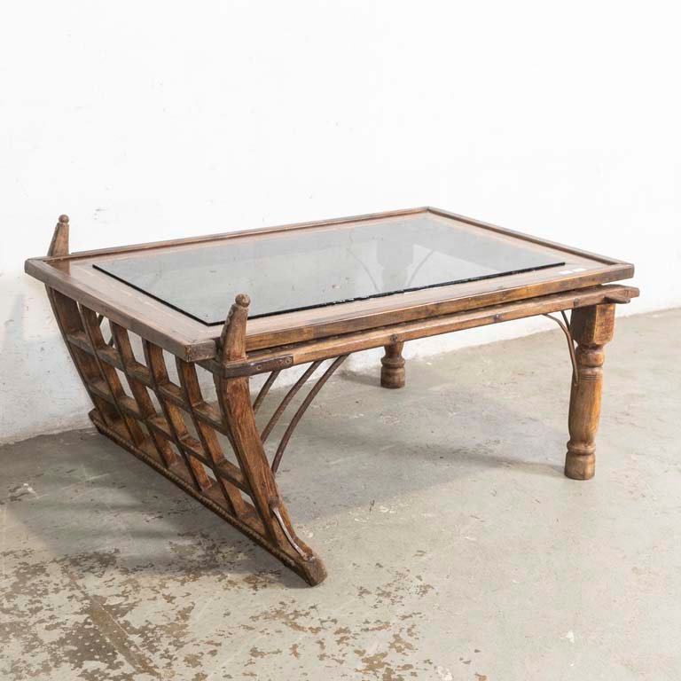 Mesa de Living Rústica con Tapa de Vidrio y Ménsulas de Hierro