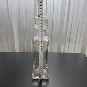 Decantador de Vidrio Transparente con Tapón Cuadrado - imagen 4