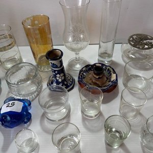 Lote de Floreros, Vasos y Adornos de Vidrio y Cerámica - imagen 3