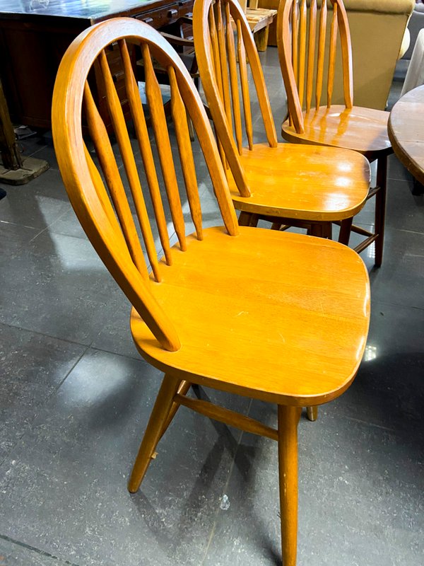 Juego de Sillas de Madera Estilo Windsor