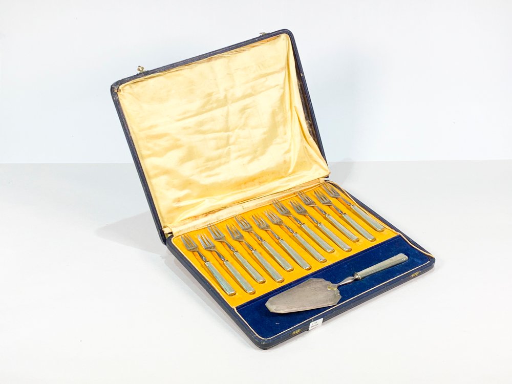 Item 490377 - Image 0