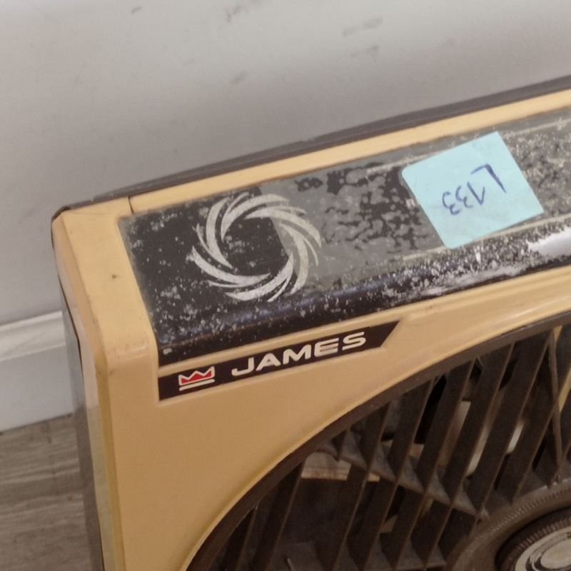 Ventilador marca James con tres velocidades - imagen 2
