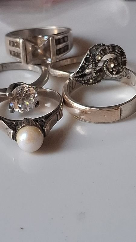 Anillos de plata y oro con diseño único - imagen 2