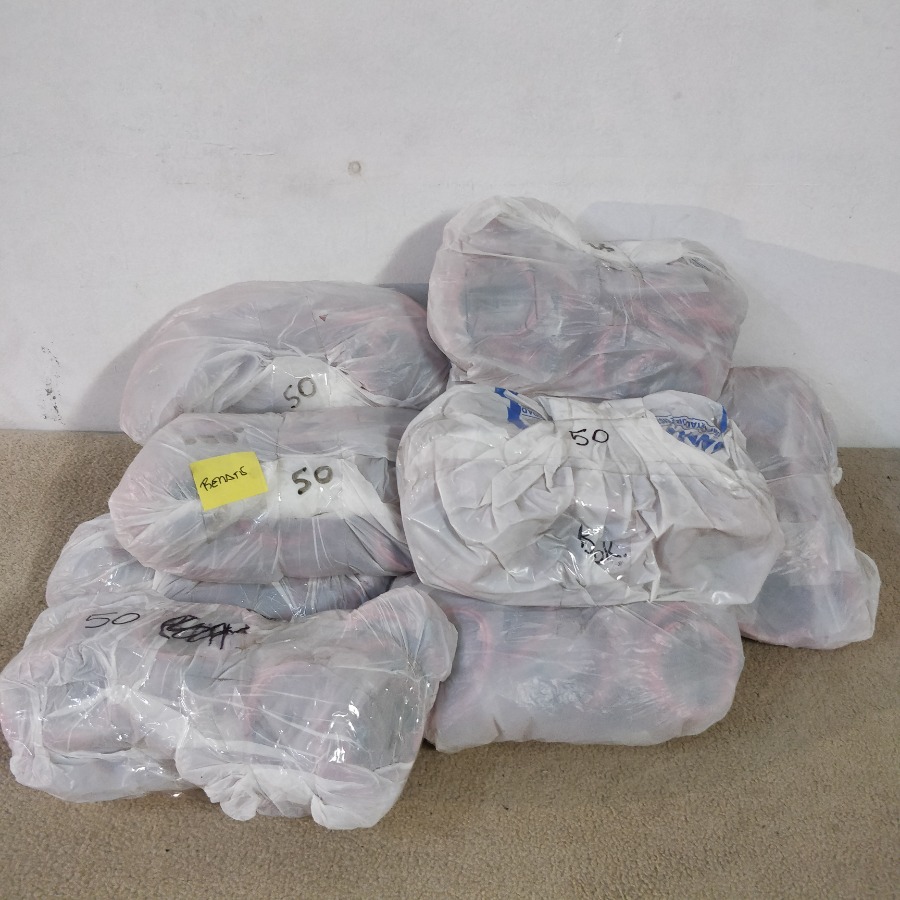 Lote siguiente: Conjunto de cables SATA en buen estado