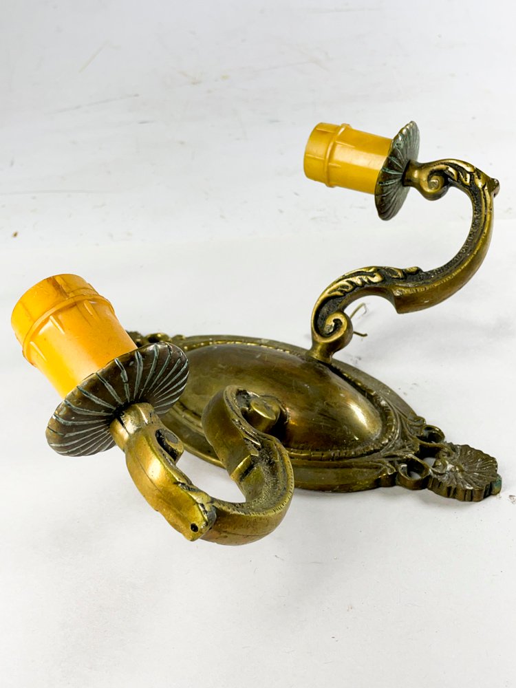 Dos apliques en bronce con luces - imagen 2