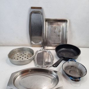 Lote de 7 Piezas de Utensilios de Cocina: Bandejas, Sartenes y Colador - imagen 2