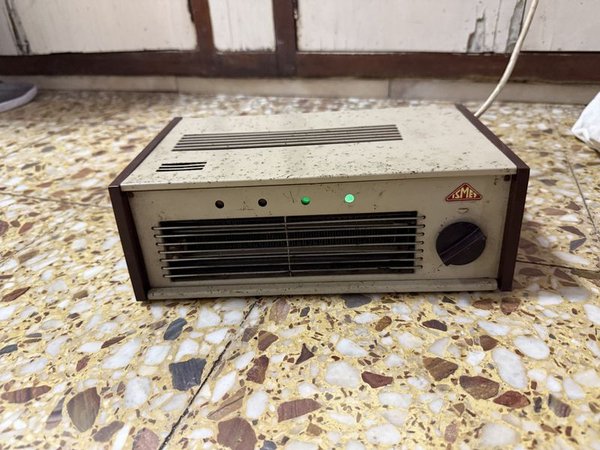 Calefactor Ismel Antiguo de Colección - Diseño Retro Funcional - imagen 1