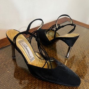 Zapatos de Fiesta Caressa Talle 37 Negro con Brillo y Taco Dorado - imagen 5