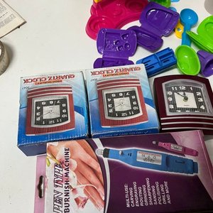 Lote Variado: Relojes, Muñeca, Organizador y Accesorios - imagen 11
