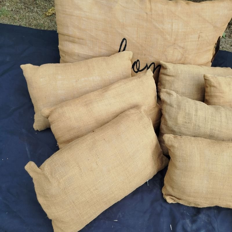 Lote anterior: Almohadones de Arpillera para Decoración