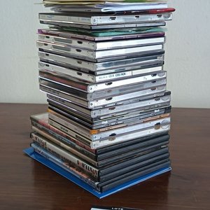 Lote anterior: Lote de Discos Compactos: Música, Películas y Software