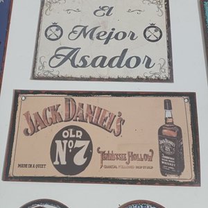 Lote de 8 Chapas Vintage: Mercedes, Jack Daniels, BOLS Ginebra, Uruguay y más - imagen 3