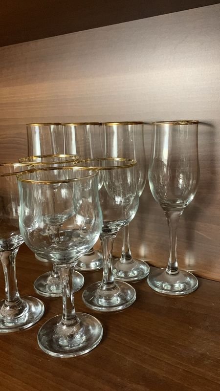 Copas de cristal con filete dorado - imagen 1