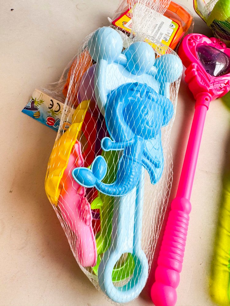 Colección de juguetes variados - imagen 4