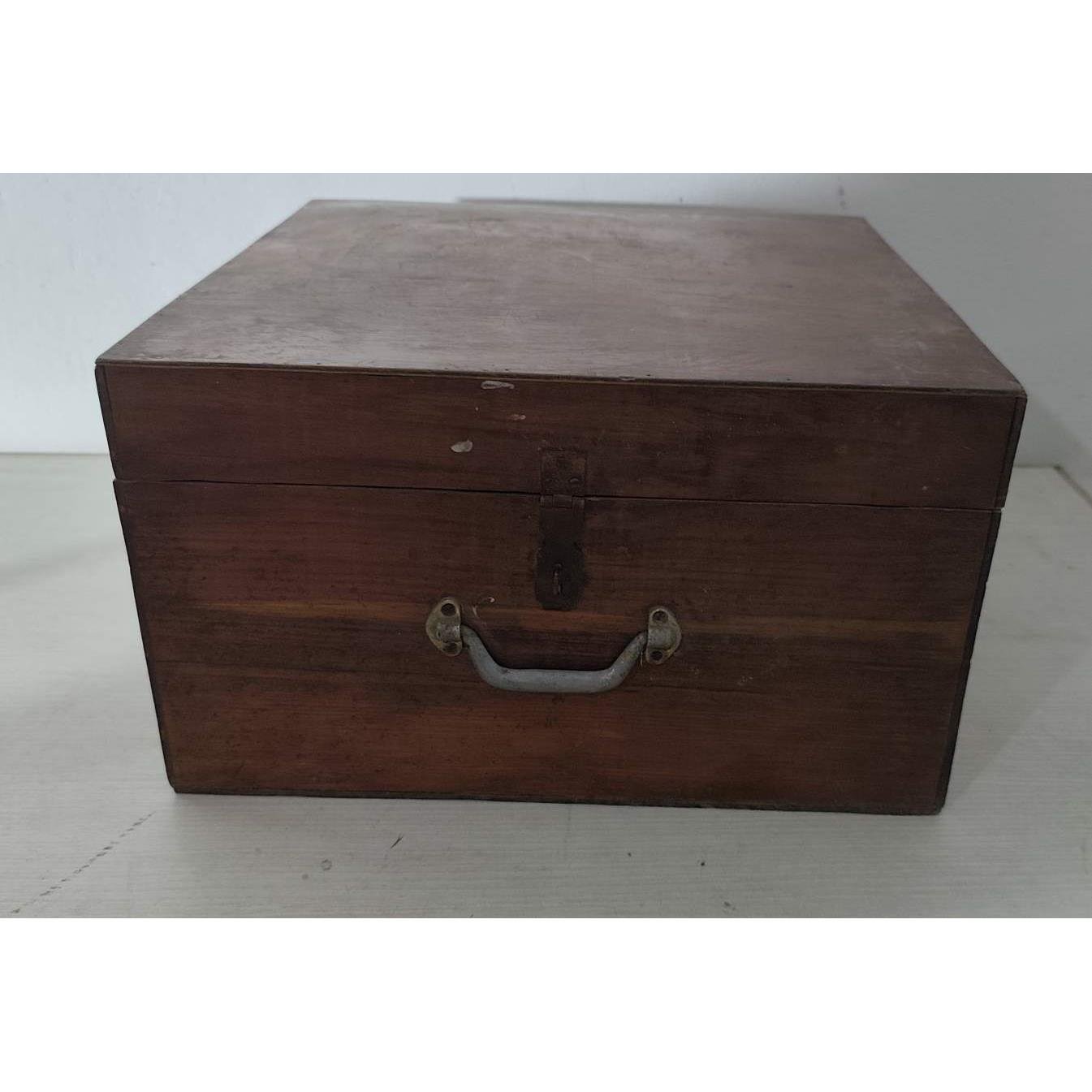 Cajón de Madera Vintage con Asa Metálica