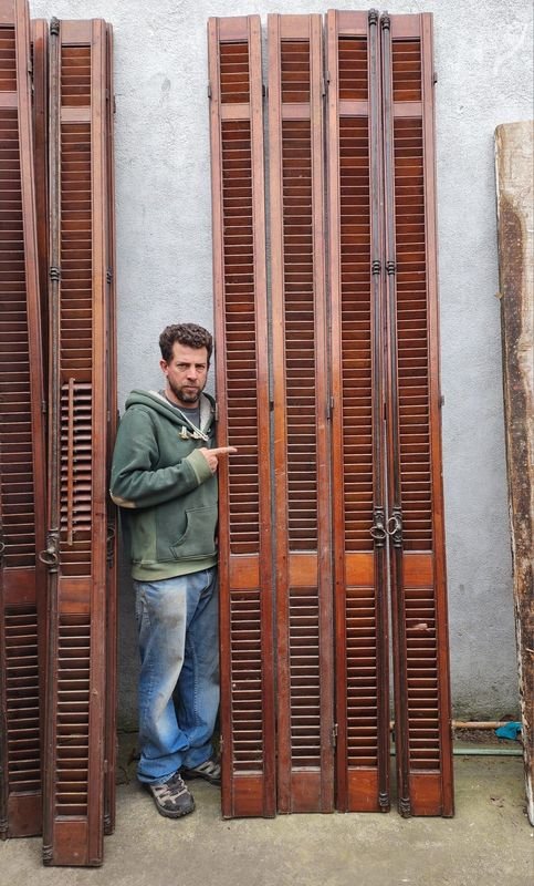 Juego de Celosías Largas de Madera Antigua
