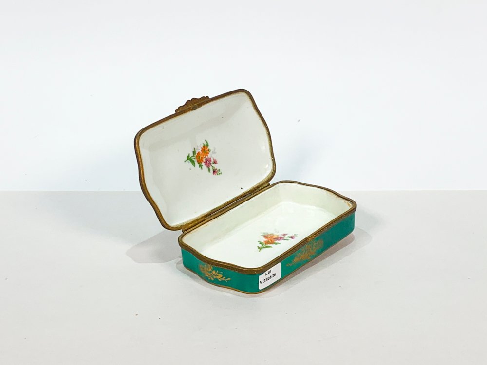 Item 490340 - Image 1