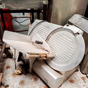 Lote anterior: Maquina de cortar fiambres de acero inox , ( no prende )