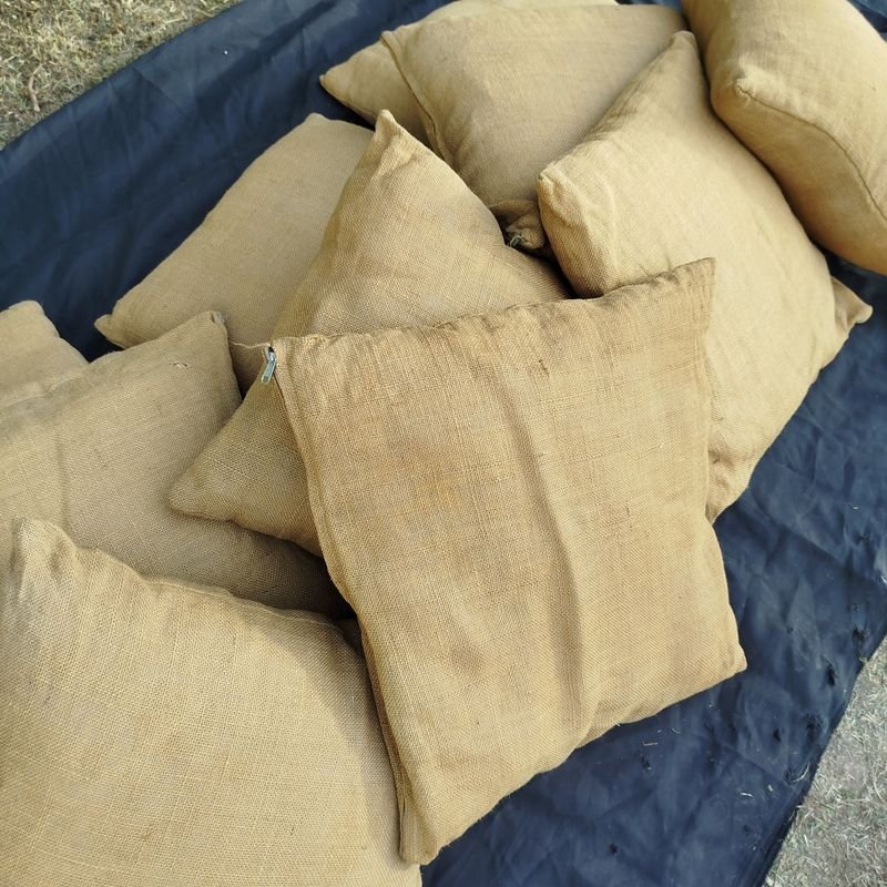 Almohadones en Arpillera con Cierre - imagen 5