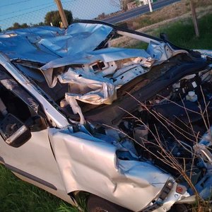 Remate Judicial: Vehículo Siniestrado y Bijouterie de Acero Inoxidable en Salto - imagen 7