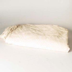 Lote siguiente: Colcha de 2 Plazas Color Crema con Flecos