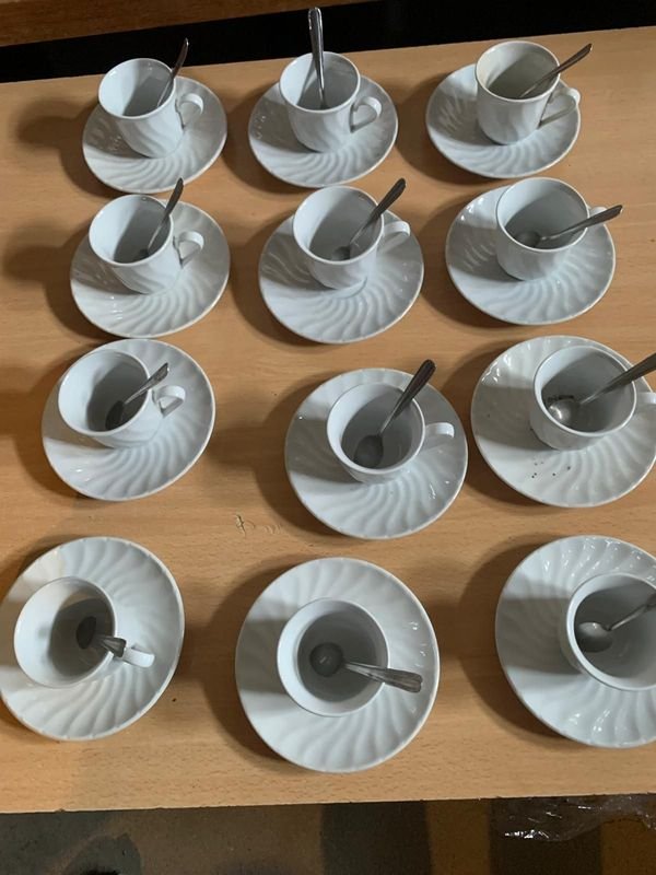 Juego de 12 tazas de café con platillo y cuchara de metal - imagen 5