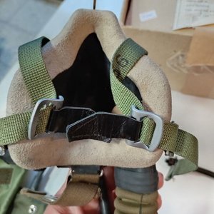 Mascarilla de Oxígeno Soviética Piloto KM-32 (New Old Stock) - imagen 4