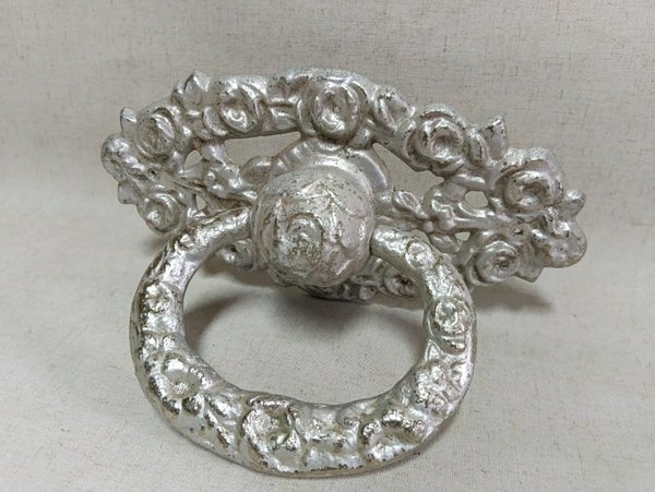Antiguo Tirador de Puerta y Gran Porte en Metal - imagen 6